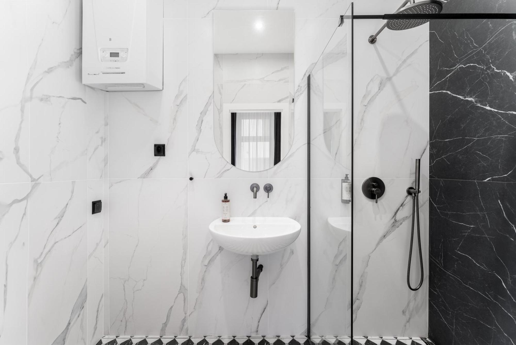 Deluxe Suite – 28m2